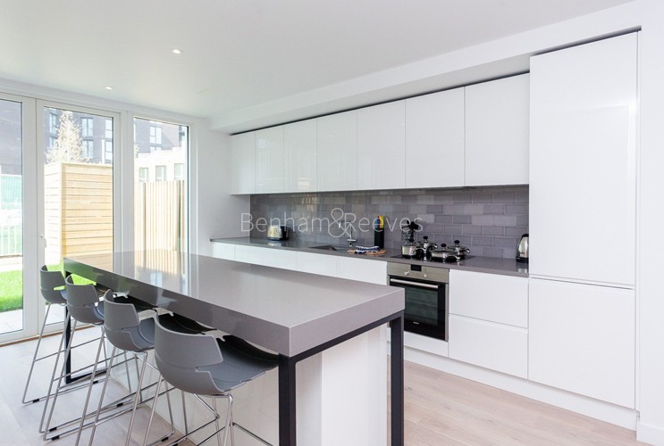 Kitchen view of Royal Wharf Image 1