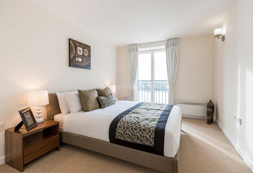 Bedroom view of Seacon Wharf Image 1