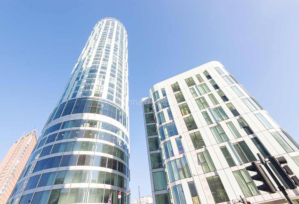 Exterior view of Sky Gardens Image 1