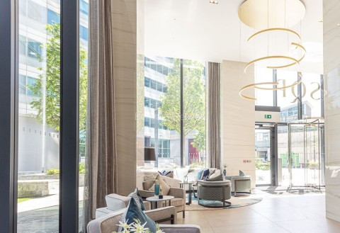 Reception view of South Quay Plaza Image 2