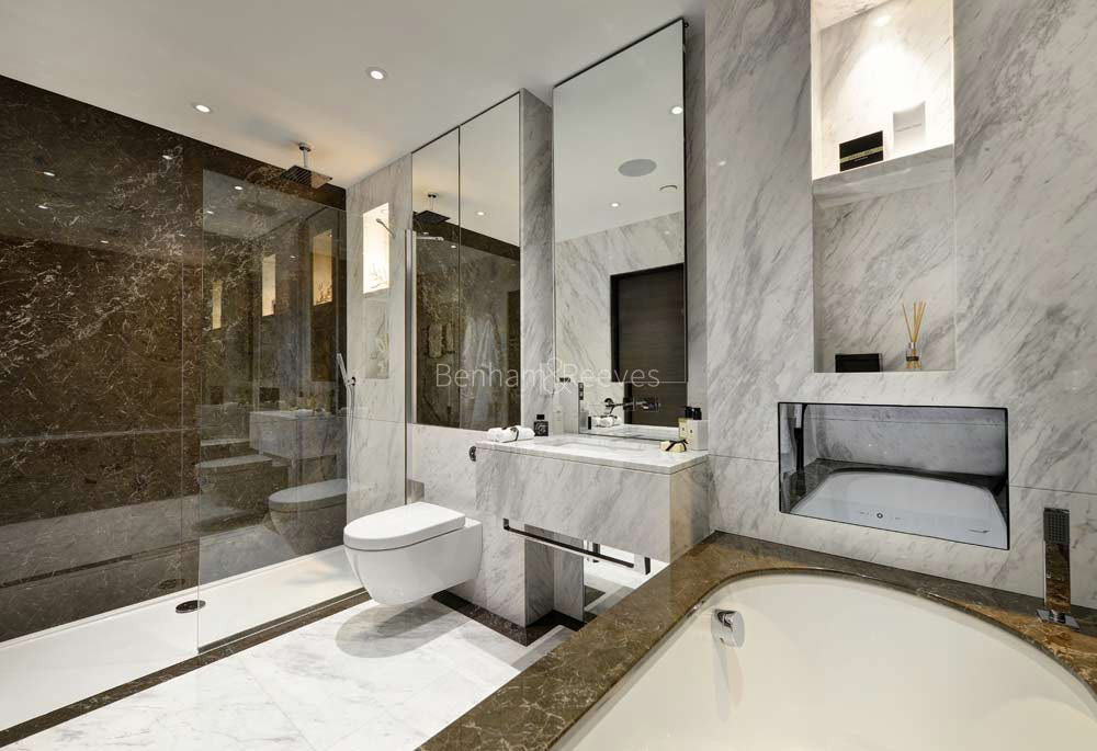 Bathroom view of Sovereign Court Image 1