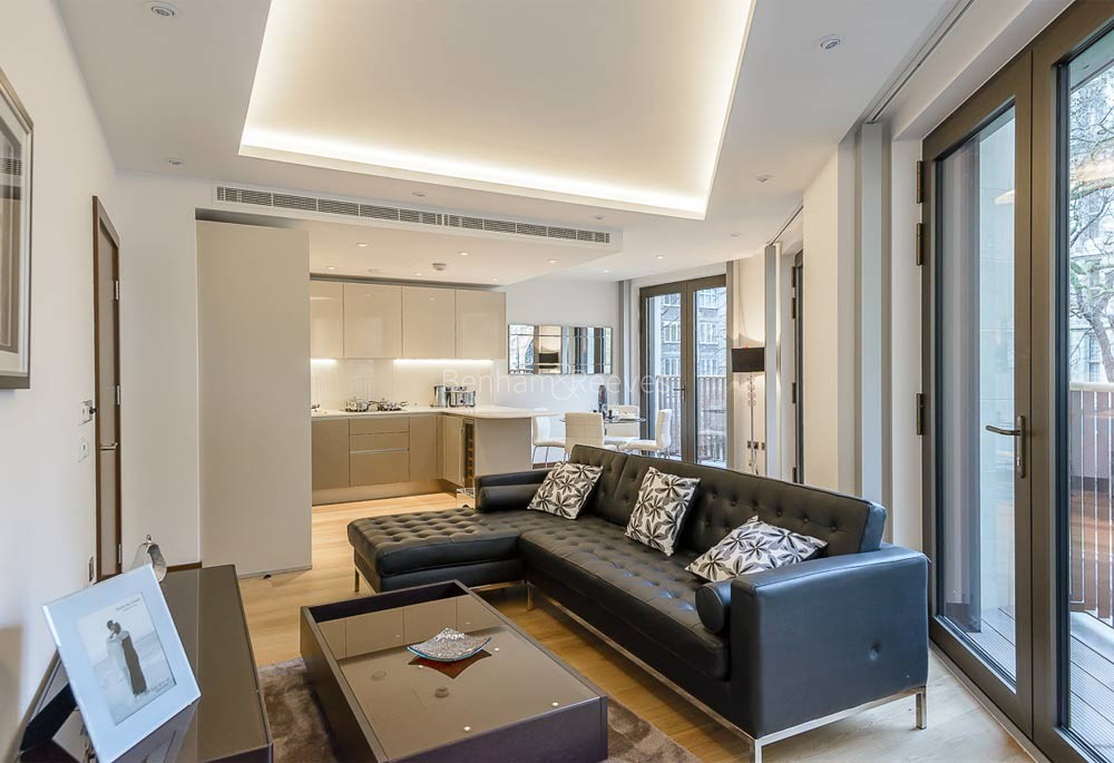 Reception view of St Dunstan's Court Image 1