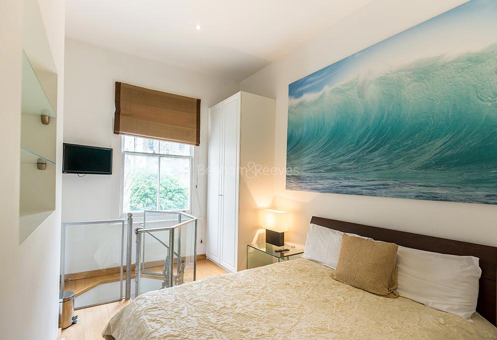 Bedroom view of St Stephens Gardens Image 1