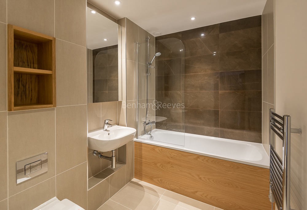 Bathroom view of Stanmore Place Image 1