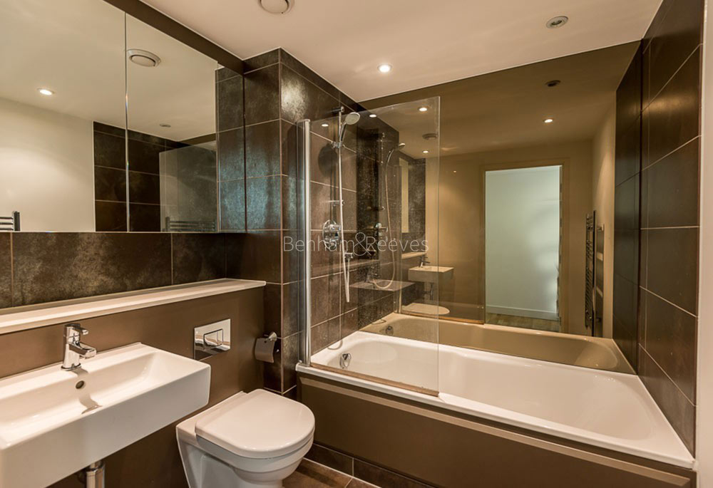 Bathroom view of The Landmark Image 1