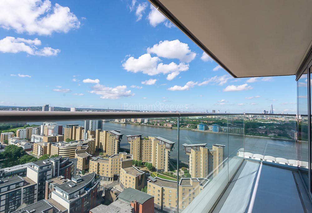 Exterior view of The Landmark Image 5