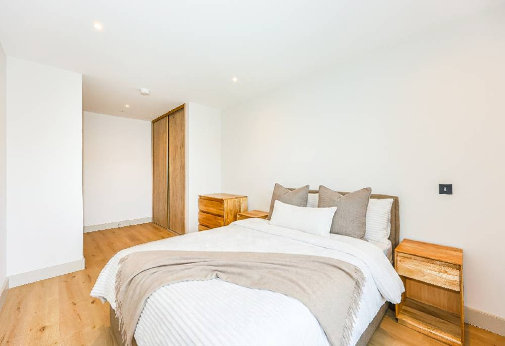 Bedroom view of The Draper Image 2