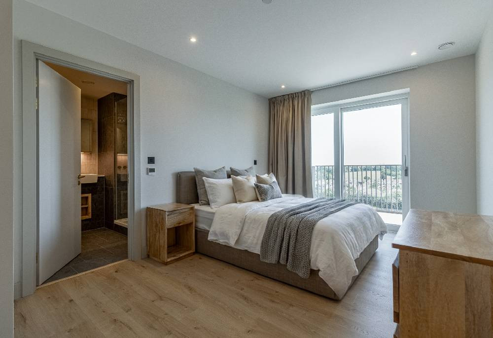 Bedroom view of The Draper Image 7