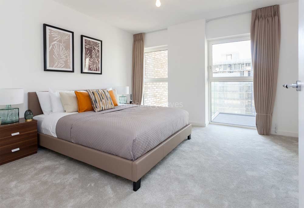 Bedroom view of Upton Gardens Image 1