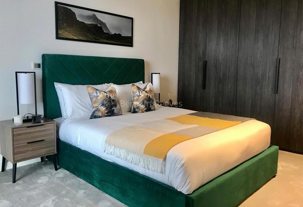 Bedroom view of Wardian Image 1