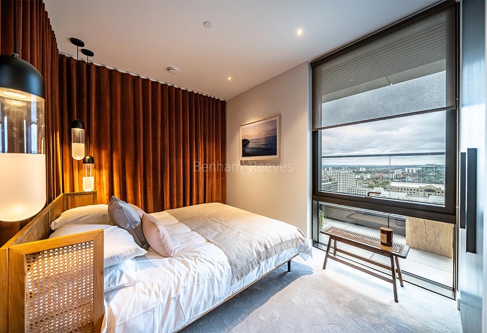 Bedroom view of Wardian Image 2