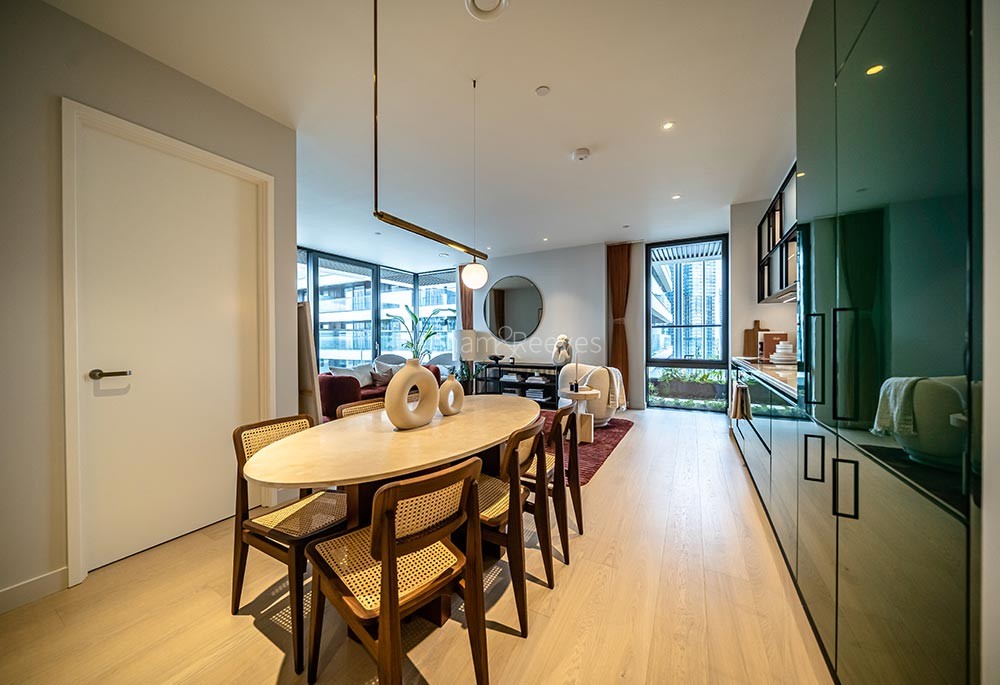 Kitchen view of Wardian Image 1