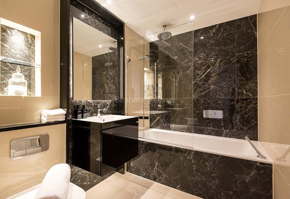 Bathroom view of West End Gate Image 1