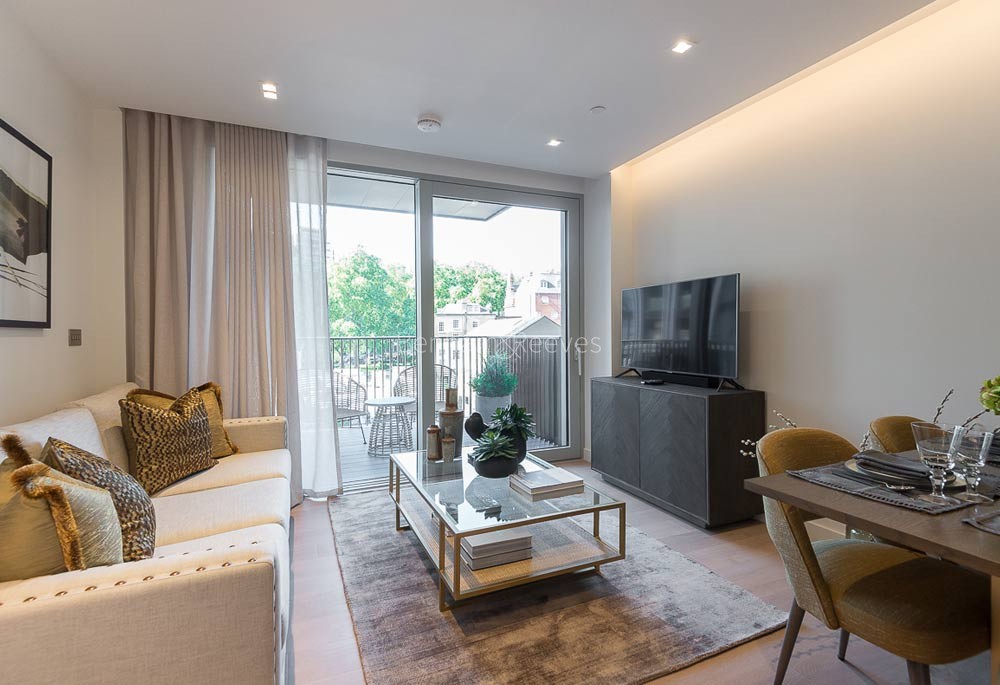 Reception view of West End Gate Image 1