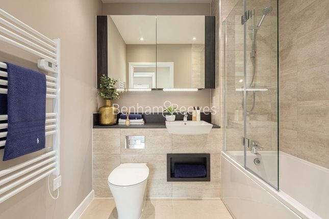 Bathroom view of Western Circus Image 1