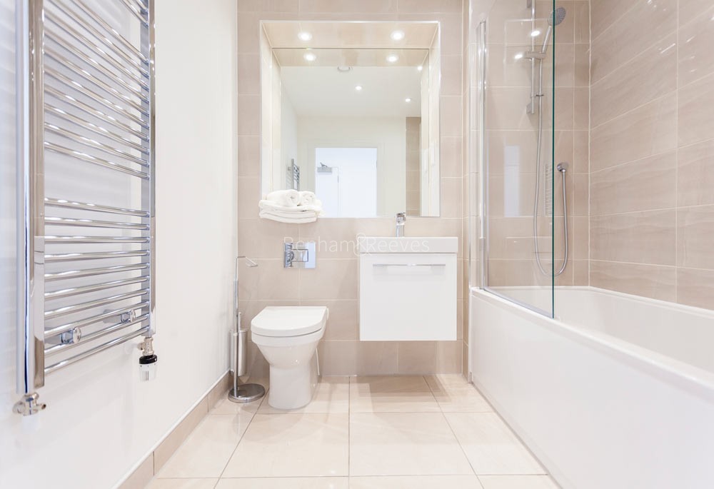 Bathroom view of Wing Image 1