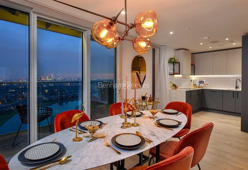 Reception view of Woodberry Down Image 3