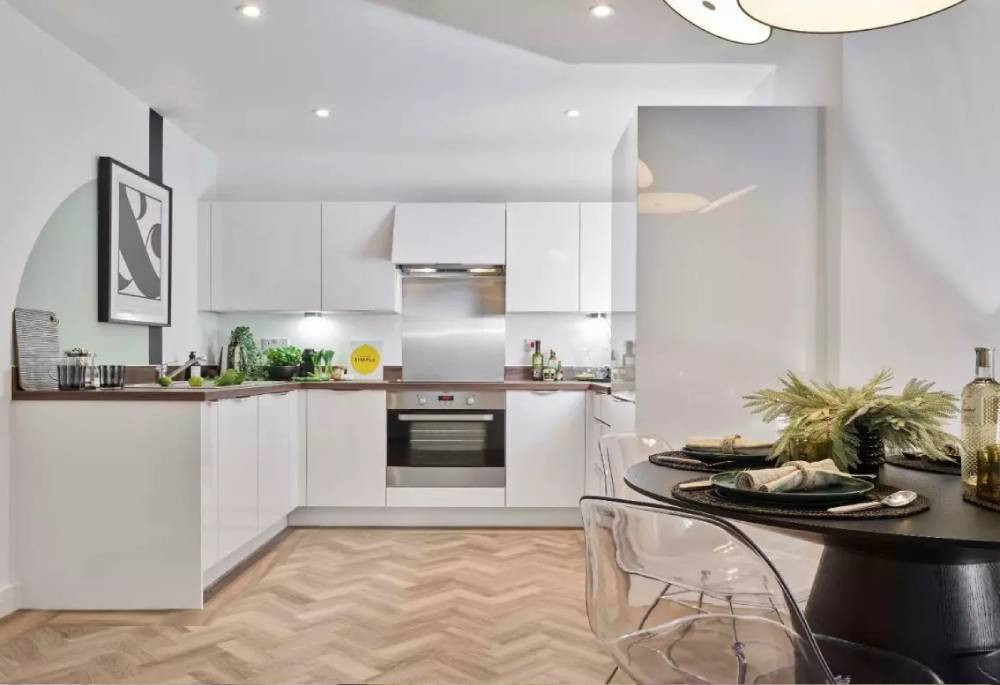 Kitchen view of Tavistock Quarter Image 1