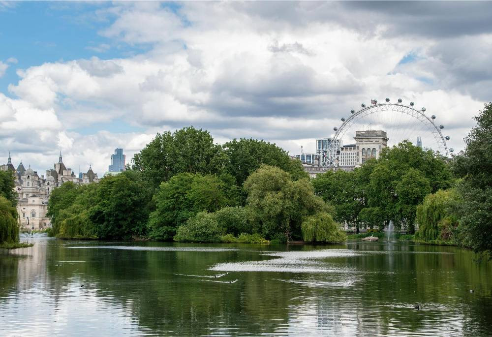 Exterior view of The Broadway Image 2