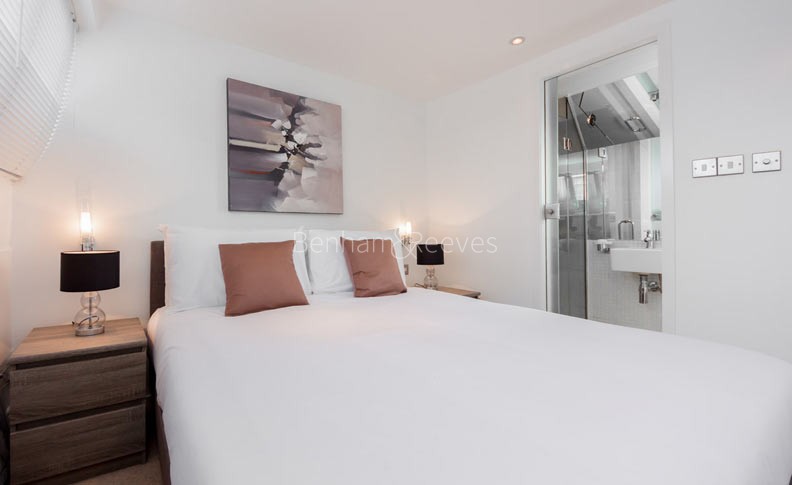 3 bedrooms apartments/flats to sale in Lockgate Road, Fulham-image 1