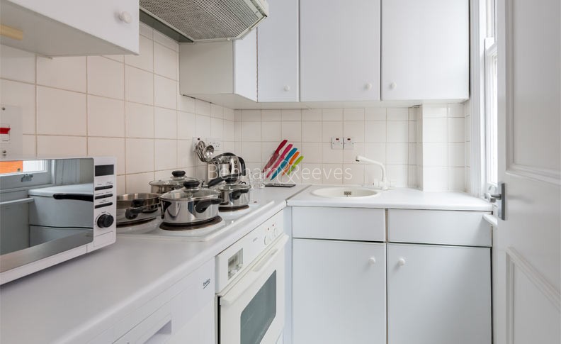 3 bedrooms apartments/flats to sale in Lockgate Road, Fulham-image 1