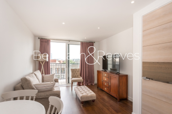 Whiting Way, Surrey Quays, SE16