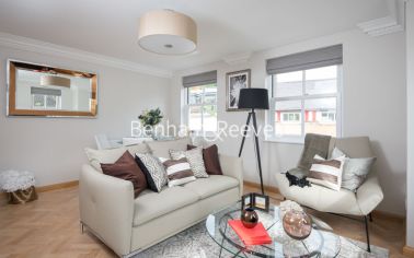 Trafalgar Gardens, Kensington, W8