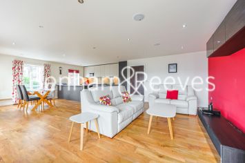 Heritage Avenue, Colindale, NW9