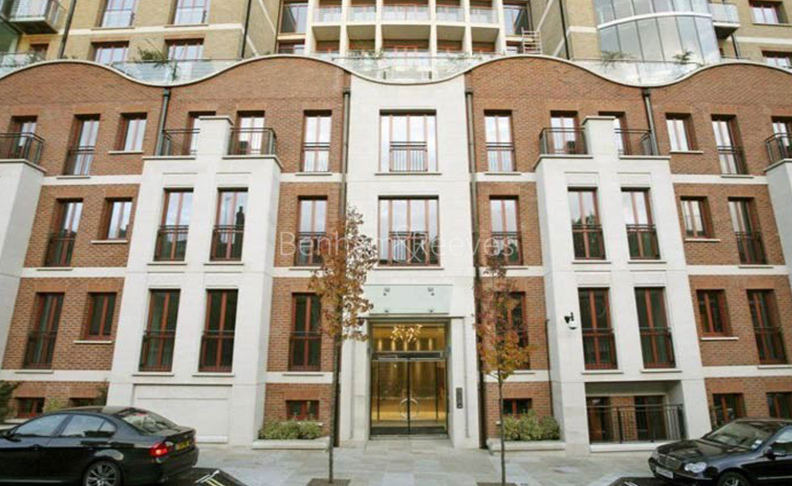 Knightsbridge area view 6