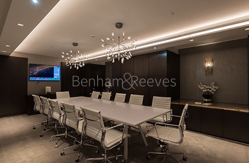 190 Strand amenities images 1