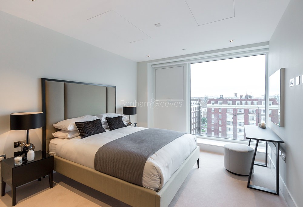 Bedroom view of 375 Kensington High Street Image 1