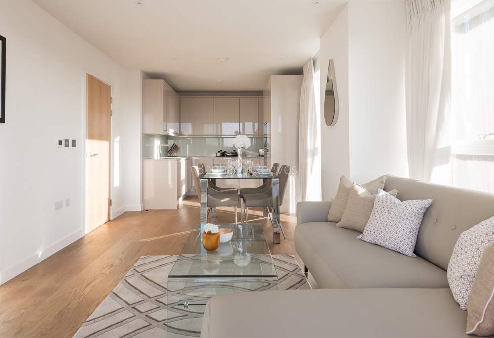 Reception view of Colindale Gardens Image 3