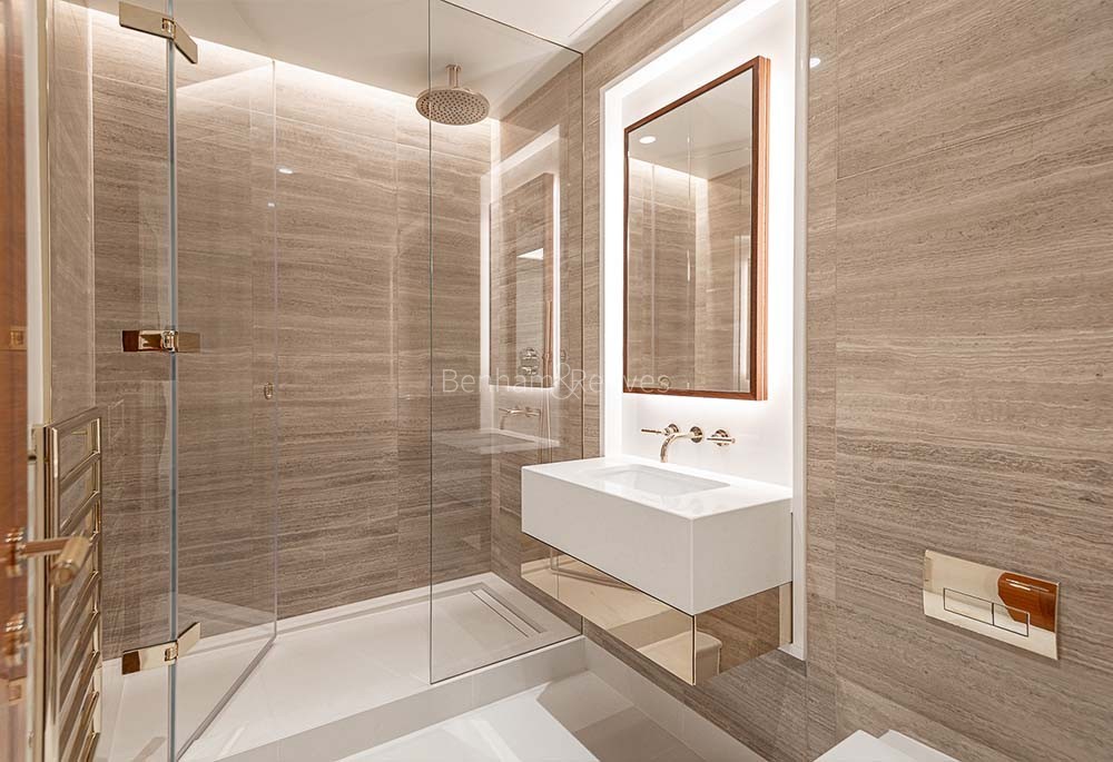 Bathroom view of Lancer Square Image 3