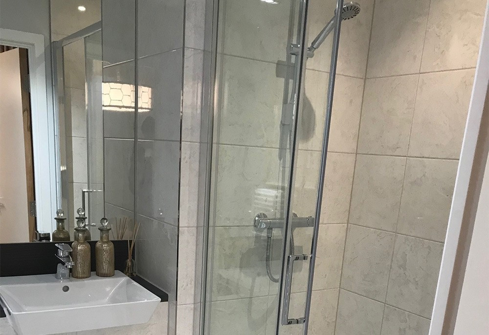 Bathroom view of Ridgeway Views Image 1