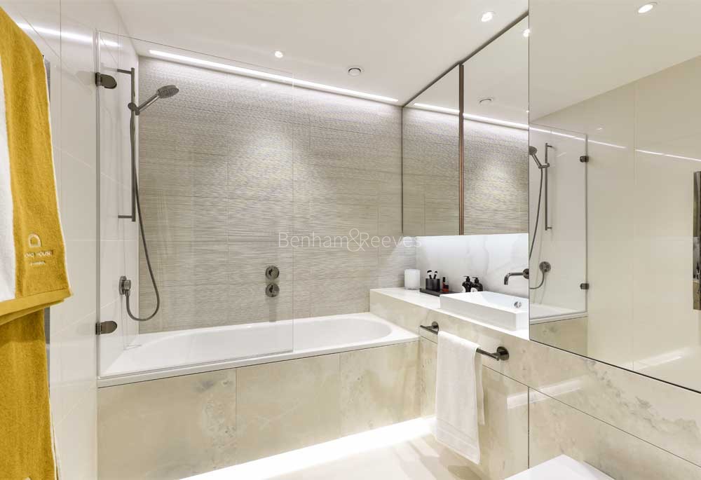 Bathroom view of White City Living Image 2
