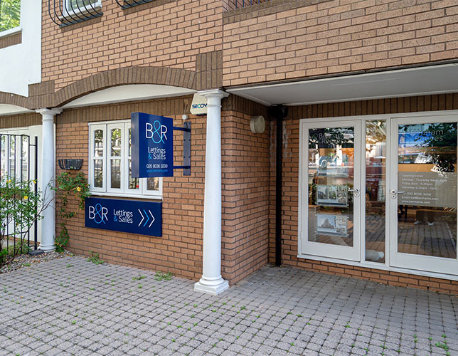 Estate Agents in Canary Wharf - Benham & Reeves
