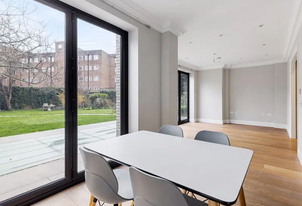 Reception view of 16 Greville Road Image 1