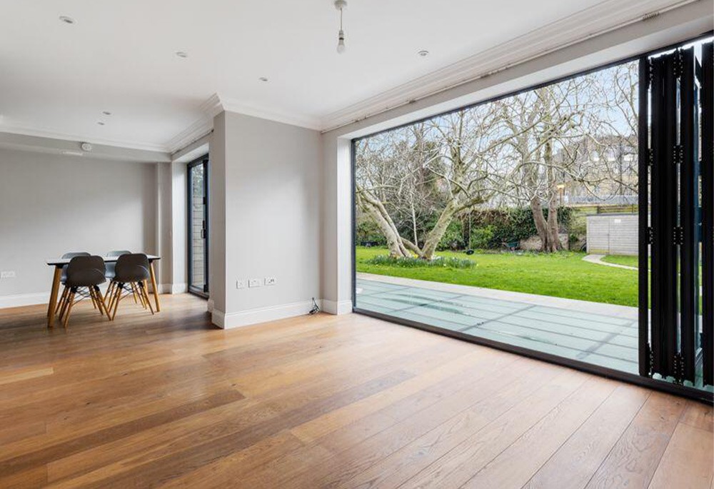 Reception view of 16 Greville Road Image 2