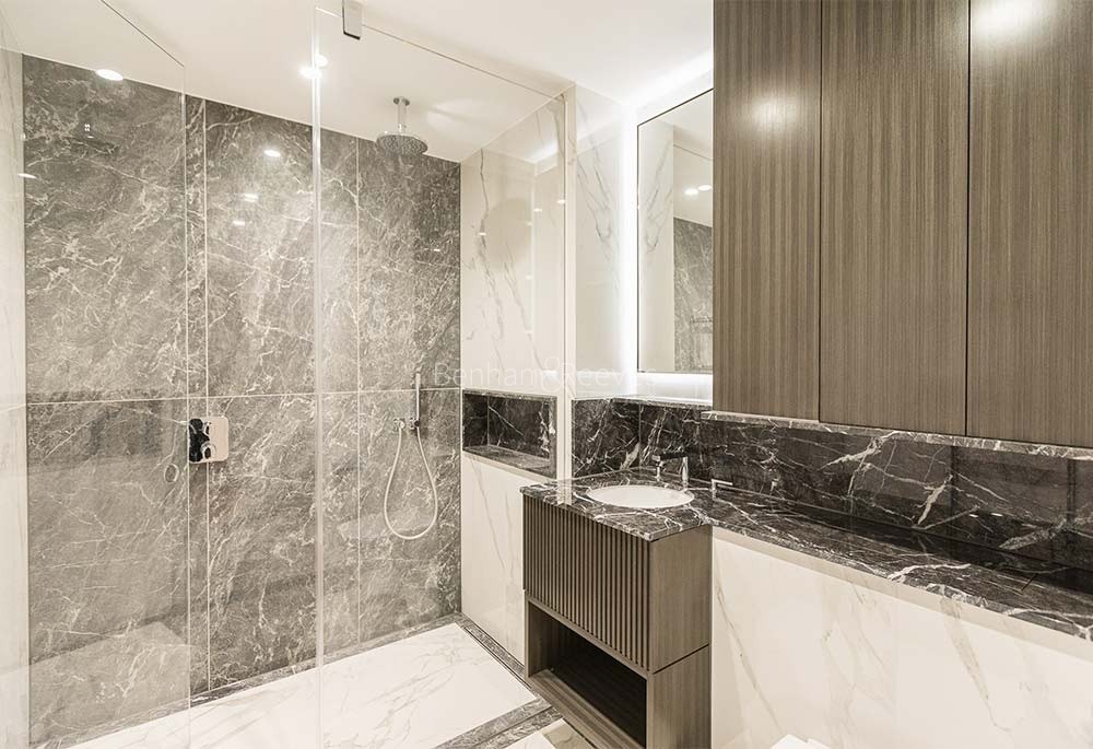 Bathroom view of 9 Millbank Image 1