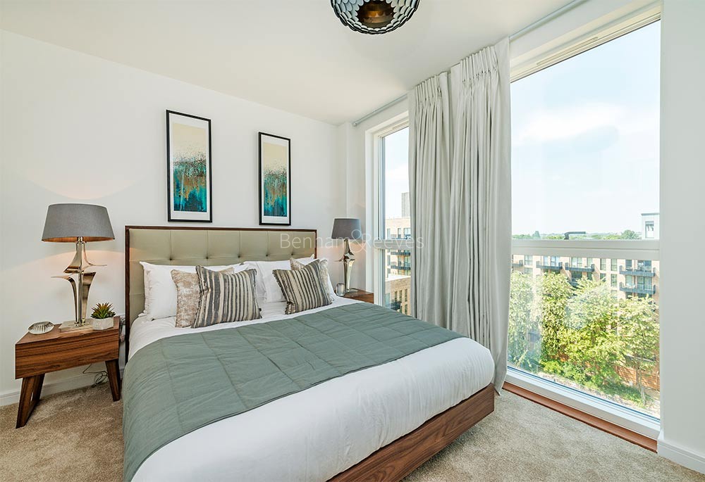Bedroom view of Acton Gardens Image 1