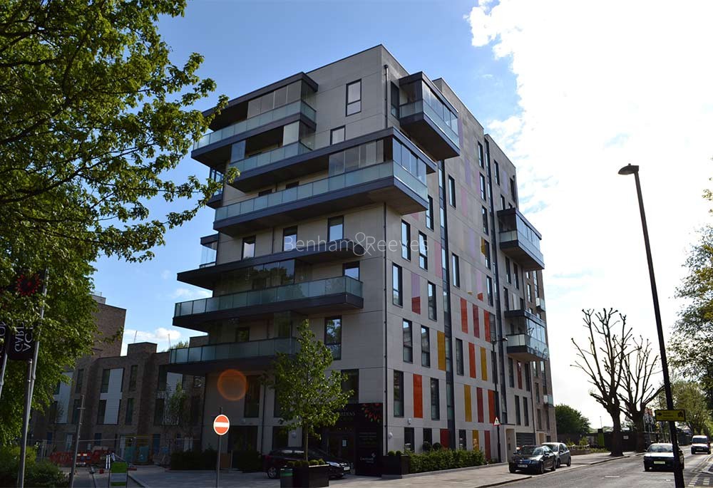 Exterior view of Acton Gardens Image 1