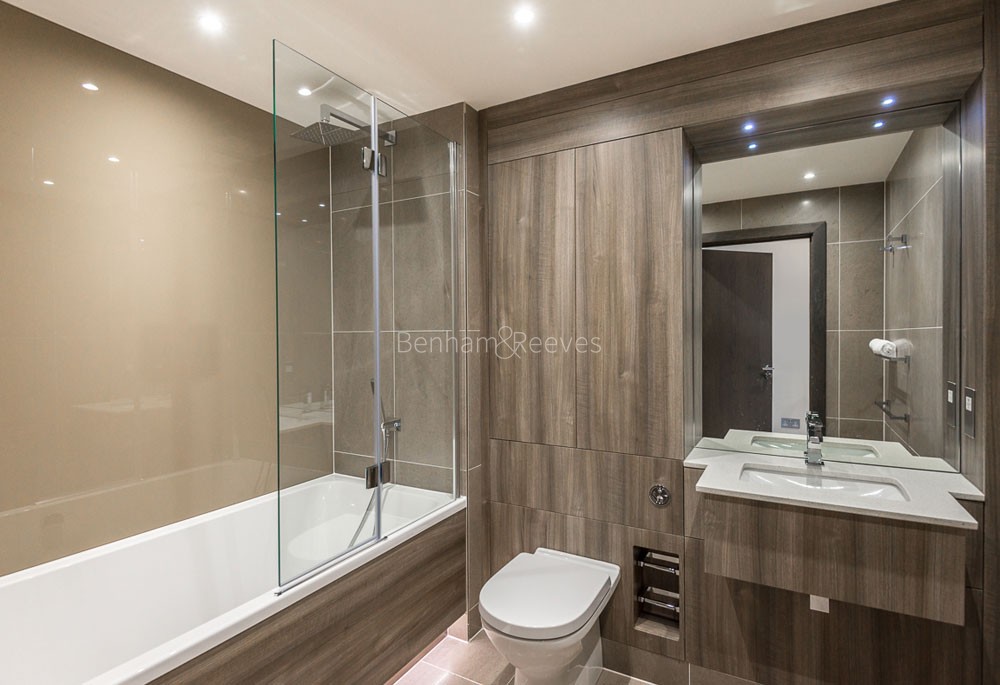 Bathroom view of Beaufort Park Image 1