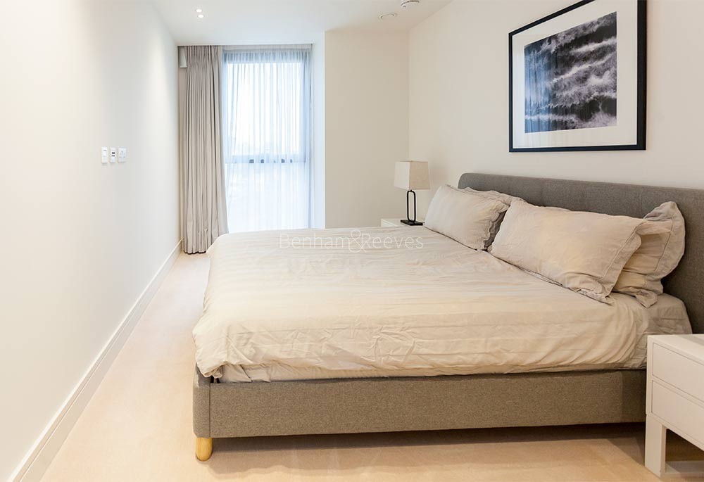 Bedroom view of Chelsea Waterfront Image 1
