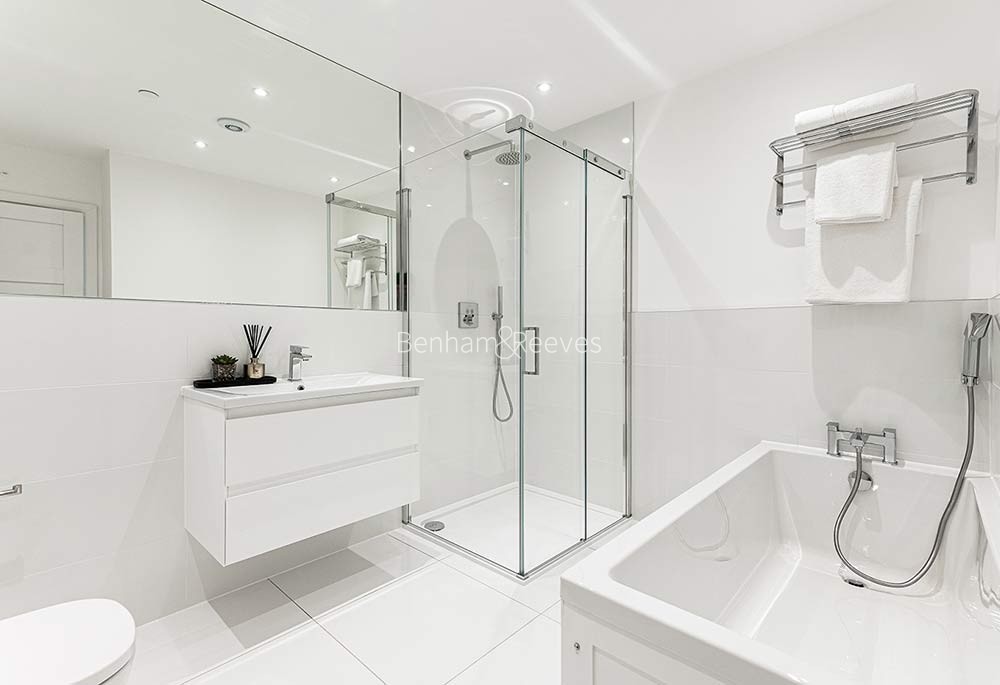 Bathroom view of Coachworks Mews Image 1