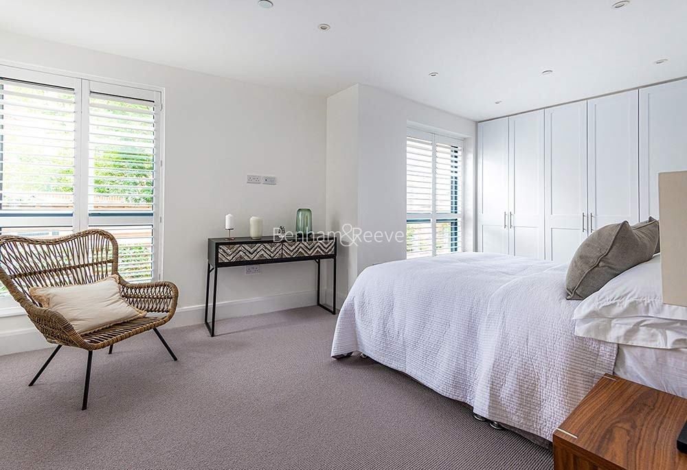 Bedroom view of Coachworks Mews Image 2