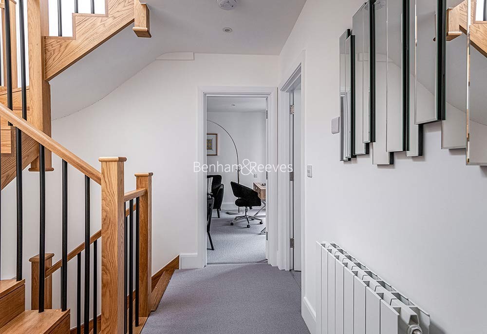 Reception view of Coachworks Mews Image 3