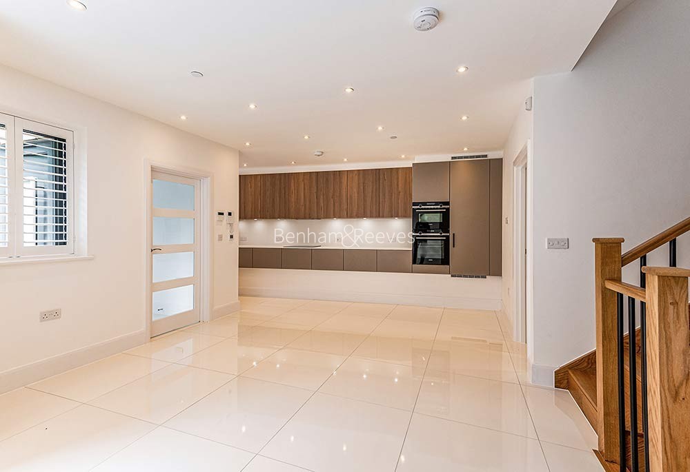 Kitchen view of Coachworks Mews Image 4