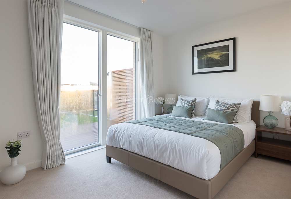 Bedroom view of Colindale Gardens Image 1
