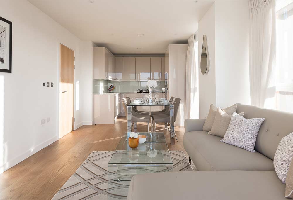 Reception view of Colindale Gardens Image 1