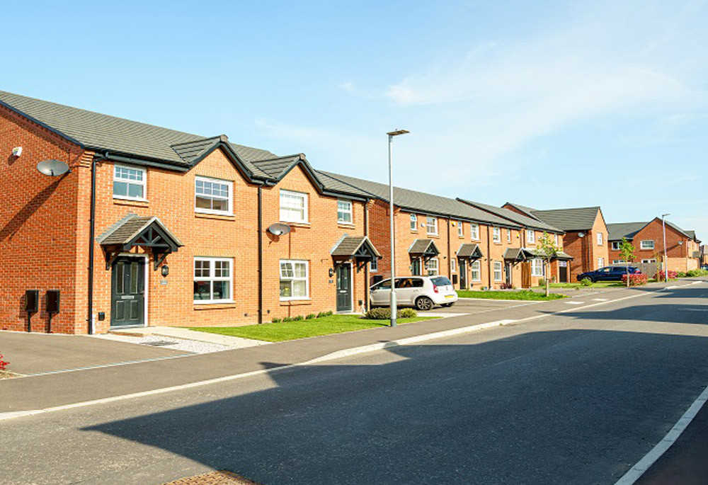 Exterior view of East Hollinsfield Middleton Image 4